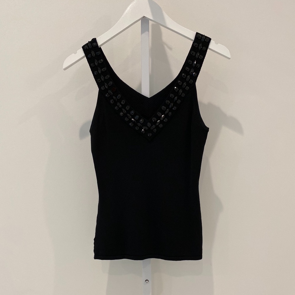 YUKA PLATINUM BLACK SLEEVELESS KNIT SIZE PM NWOTS!